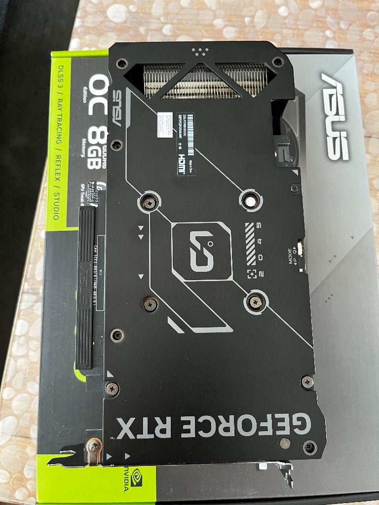 Asus Geforce RTX 4060 8Gb met doos, Computers en Software, Ophalen, GDDR6, PCI-Express 4, Zo goed als nieuw