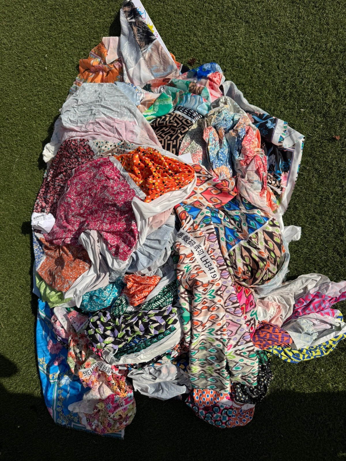 Gratis zak stoffen, Hobby en Vrije tijd, Ophalen, Overige materialen, Overige kleuren, Zo goed als nieuw