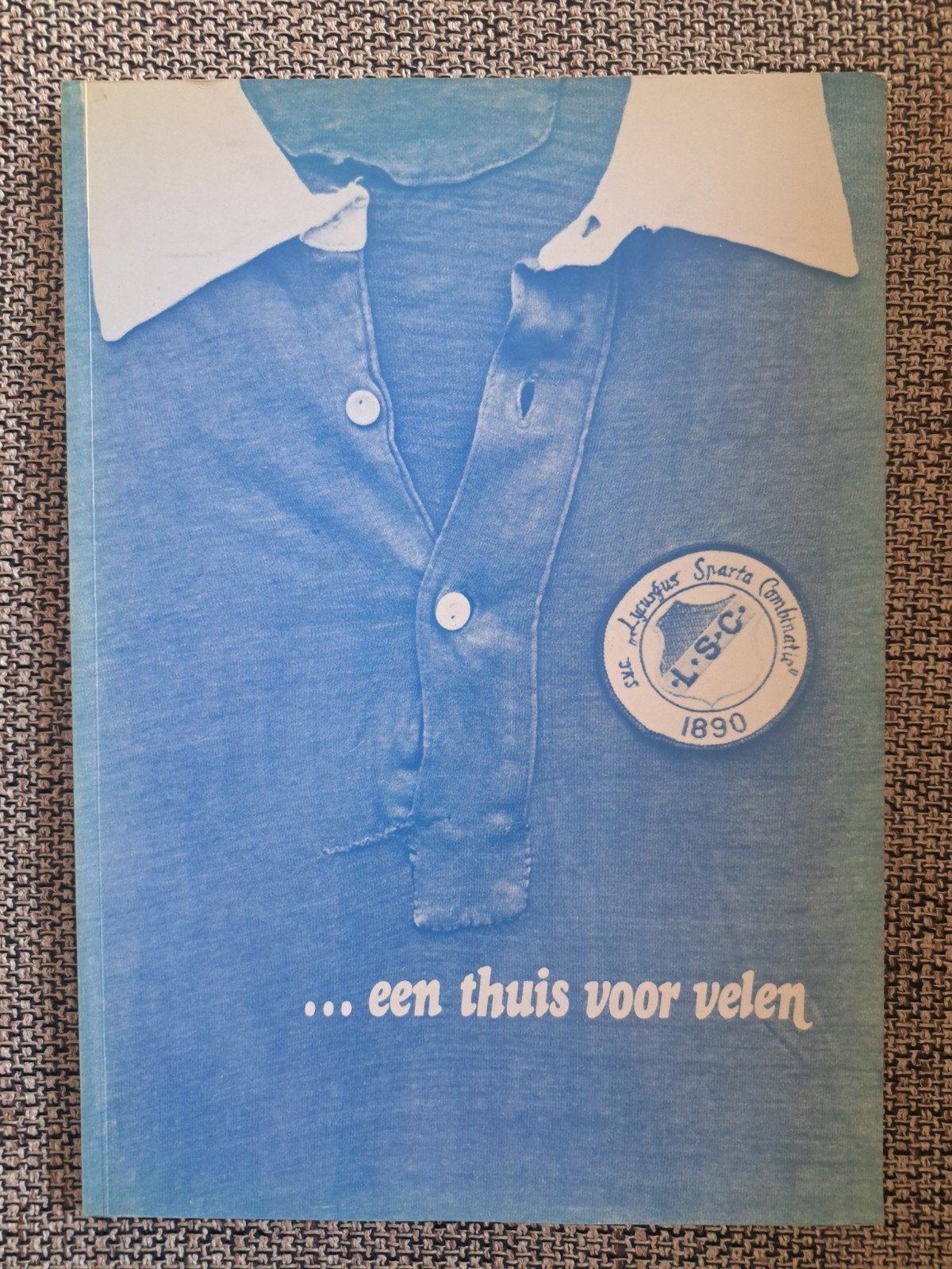 L.S.C. 1890: Een thuis voor velen - Jubileumboek, Ophalen of Verzenden, Gelezen, Onbekend