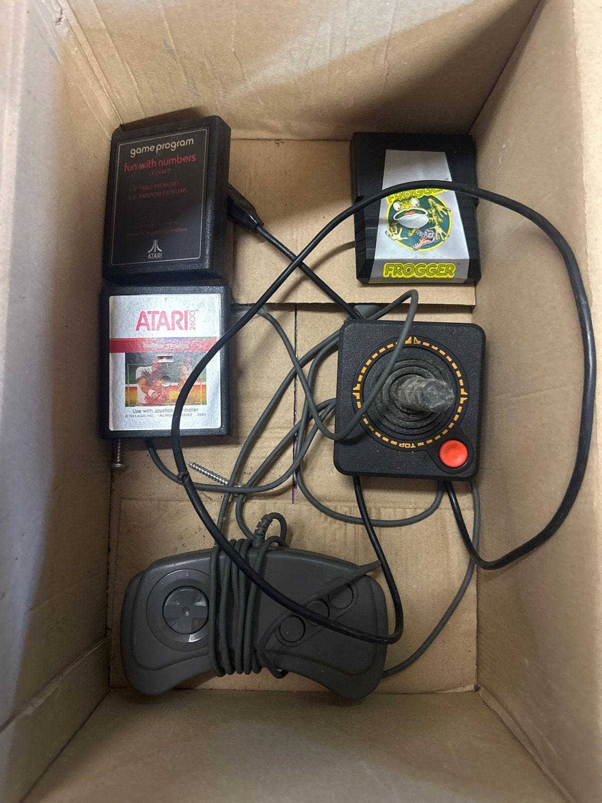 Atari games, joystick en controller - Retro gaming set, Ophalen of Verzenden, Gebruikt, Atari 2600