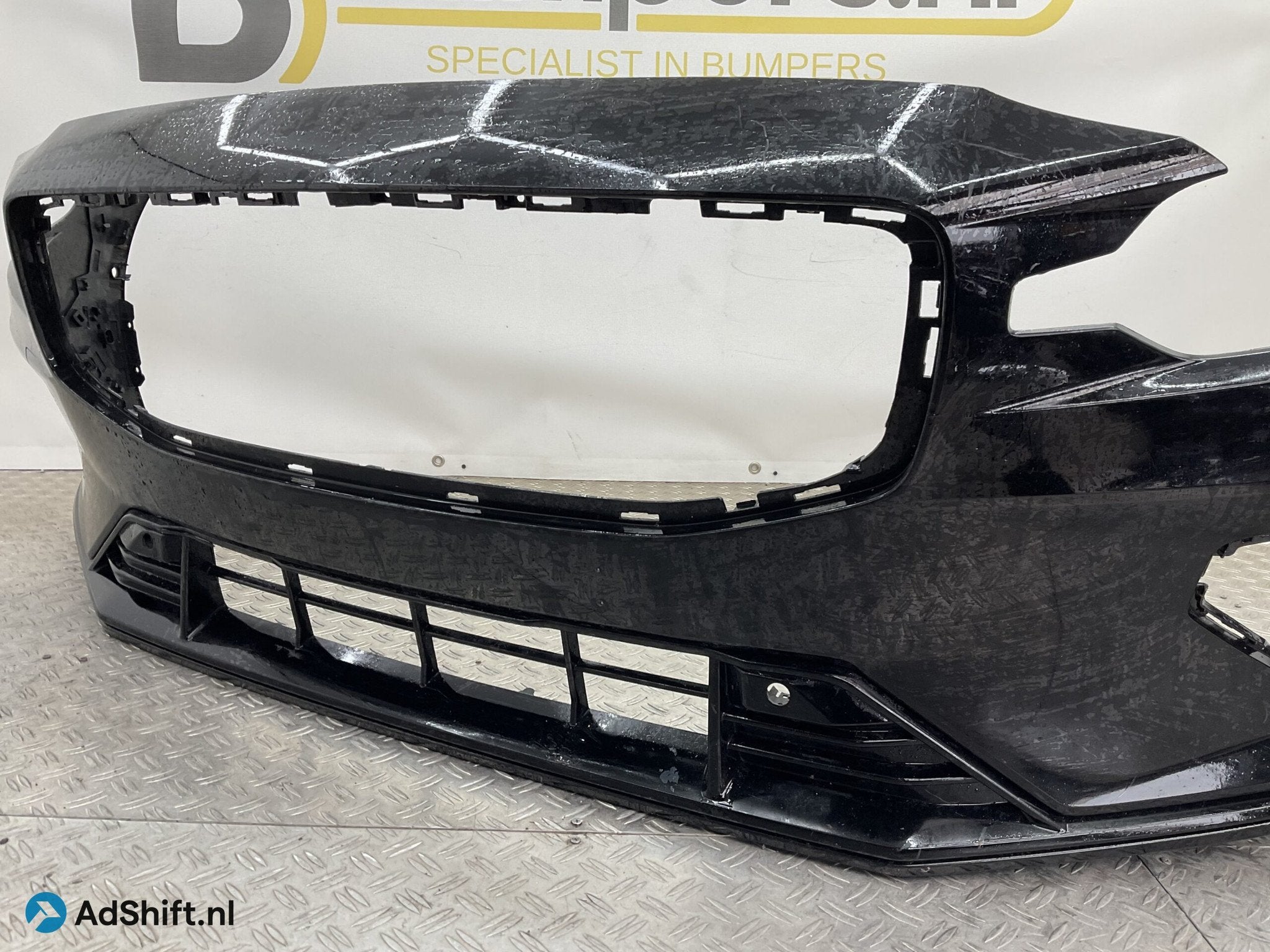 Bumper Volvo V60 S60 Rdesign R-Design 18- 31690530 Voorbumpe, Auto-onderdelen, Carrosserie en Plaatwerk, Bumper