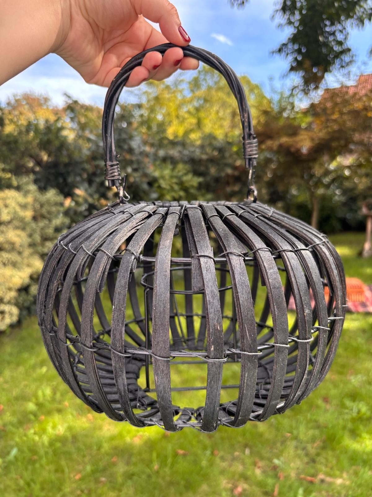 Zwart rotan windlicht/lantaarn met handvat, Ophalen, Windlicht, Zwart, Natuurlijk materiaal