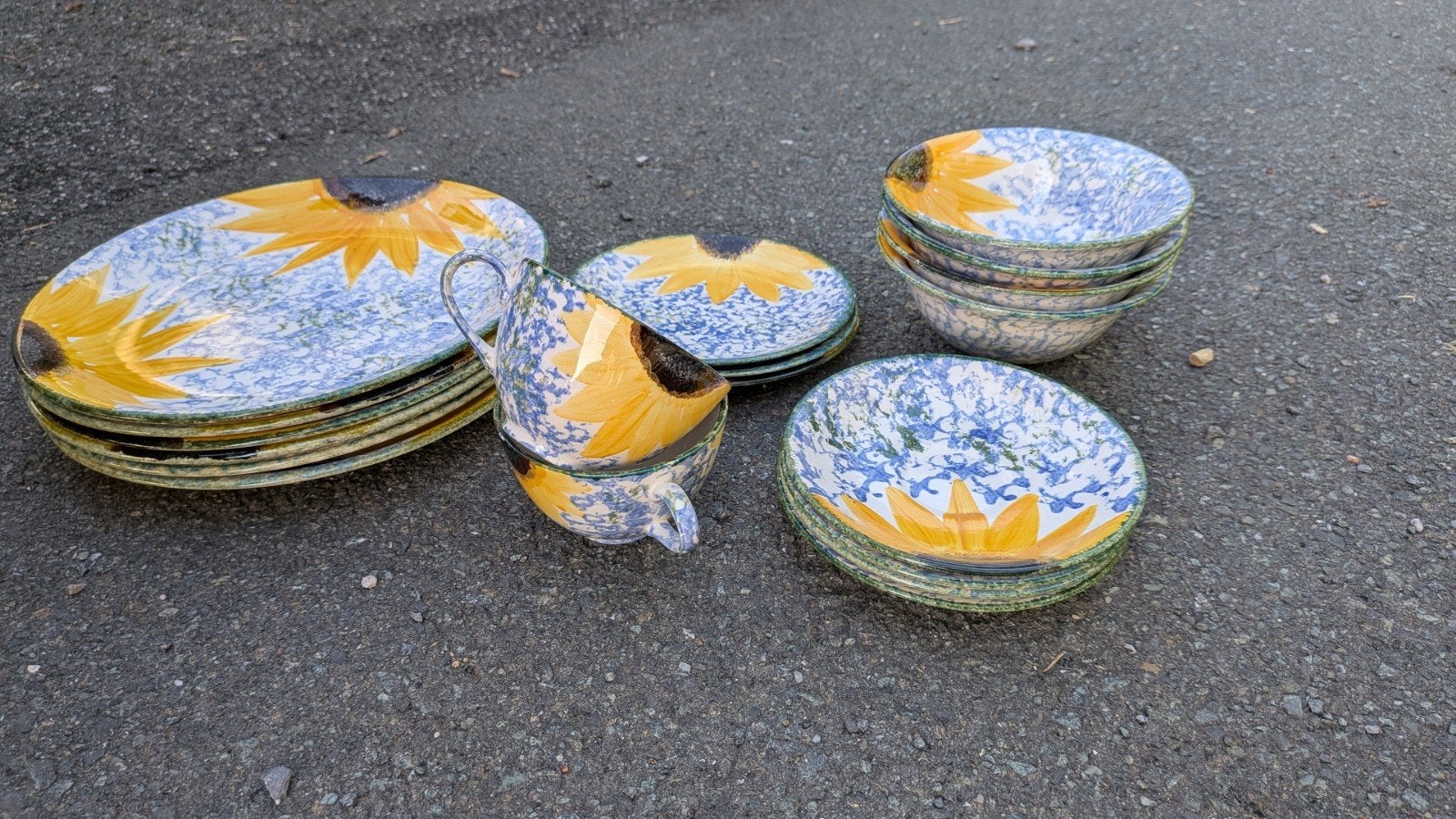 Poole Pottery Servies met Zonnebloem Design - Hand Painted, Huis en Inrichting, Ophalen, Overige stijlen