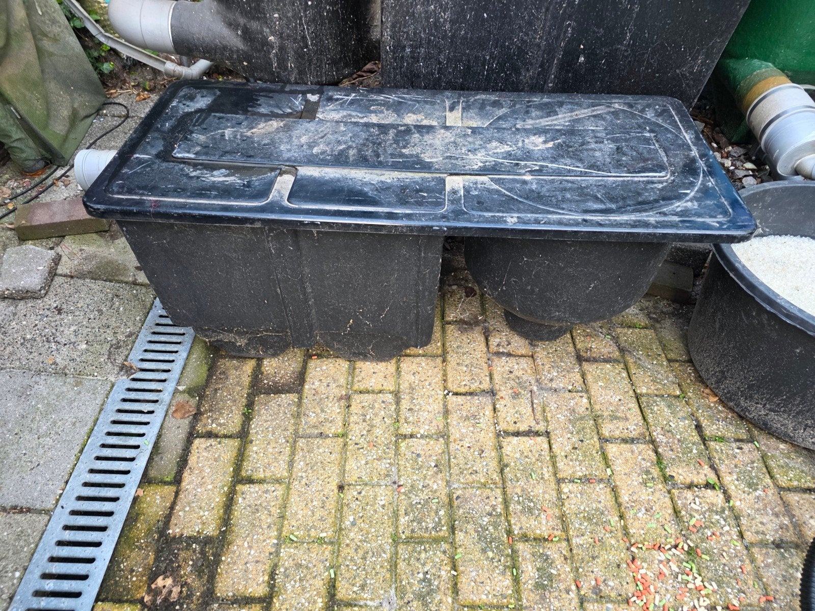 Vijverfilter met borstels en filtermatten, Ophalen, Gebruikt