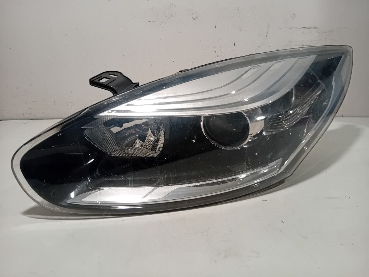 Koplamp links Renault Mégane, Onderdelen@venauto.nl, Van der Ven Autorecycling B.V., Gebruikt, Ettenseweg 76, 4706 PB Roosendaal, The Netherlands
