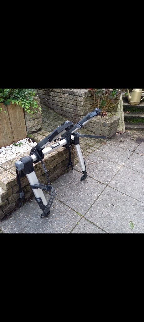Thule Outway Hanging 2, Ophalen, 2 fietsen, Zo goed als nieuw, Achterklepdrager