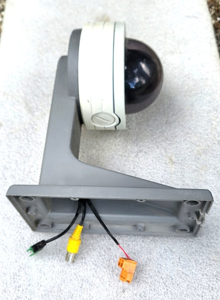 Analoge Dome Beveiligingscamera met Wandbeugel (CCTV / BNC), Ophalen of Verzenden, Gebruikt