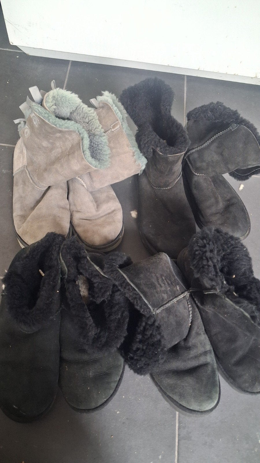 4 paar UGG laarzen maat 38, goed staat, Kleding | Dames, UGG, Zwart, Lage of Enkellaarzen, Ophalen of Verzenden