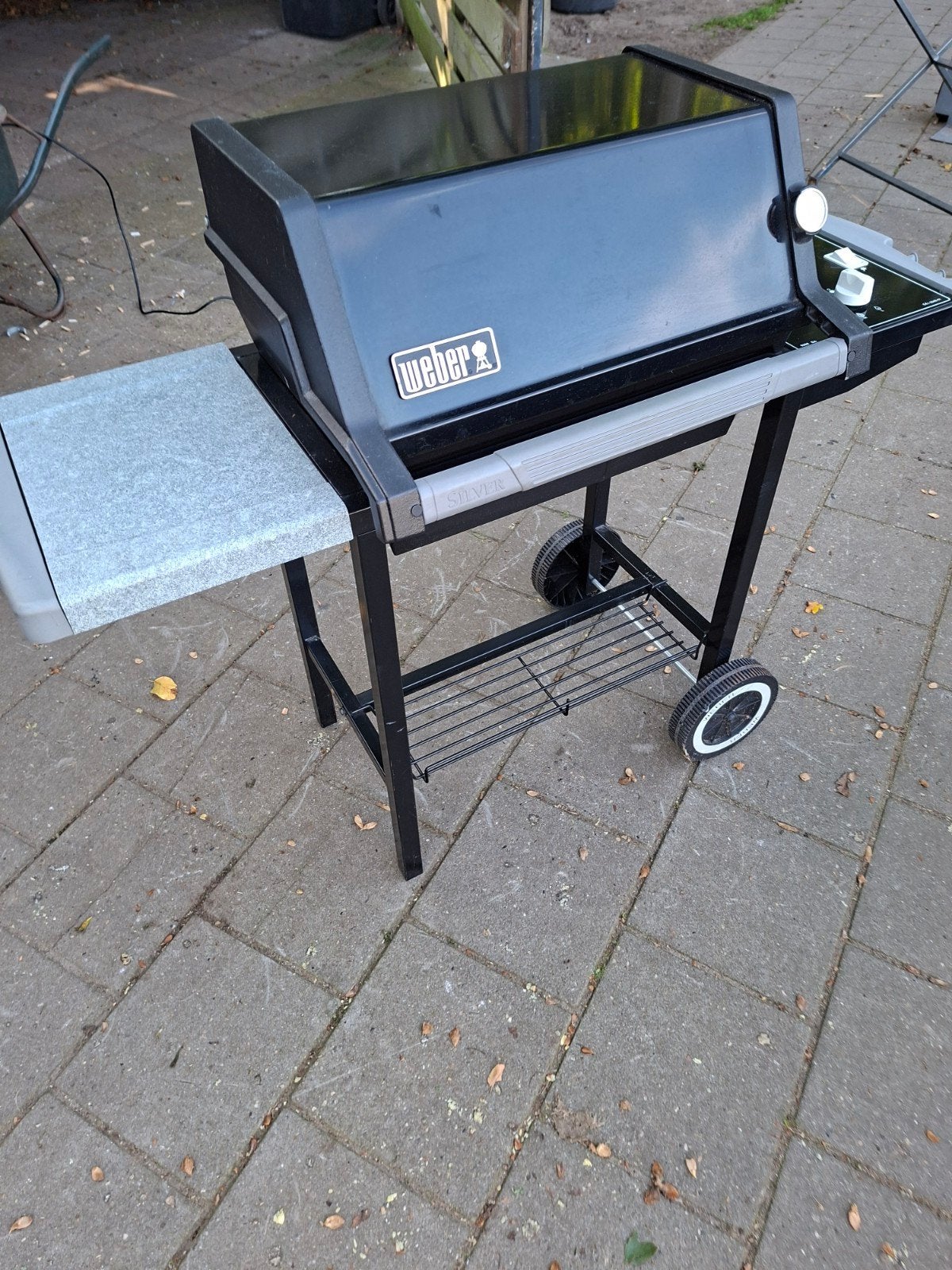 nette weber gas bbq met elektronische  ontsteking verrijdba, Ophalen