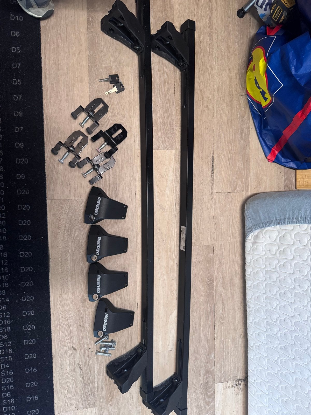 Menabo Omega M dakdragers - 1x gebruikt, Ophalen, Zo goed als nieuw