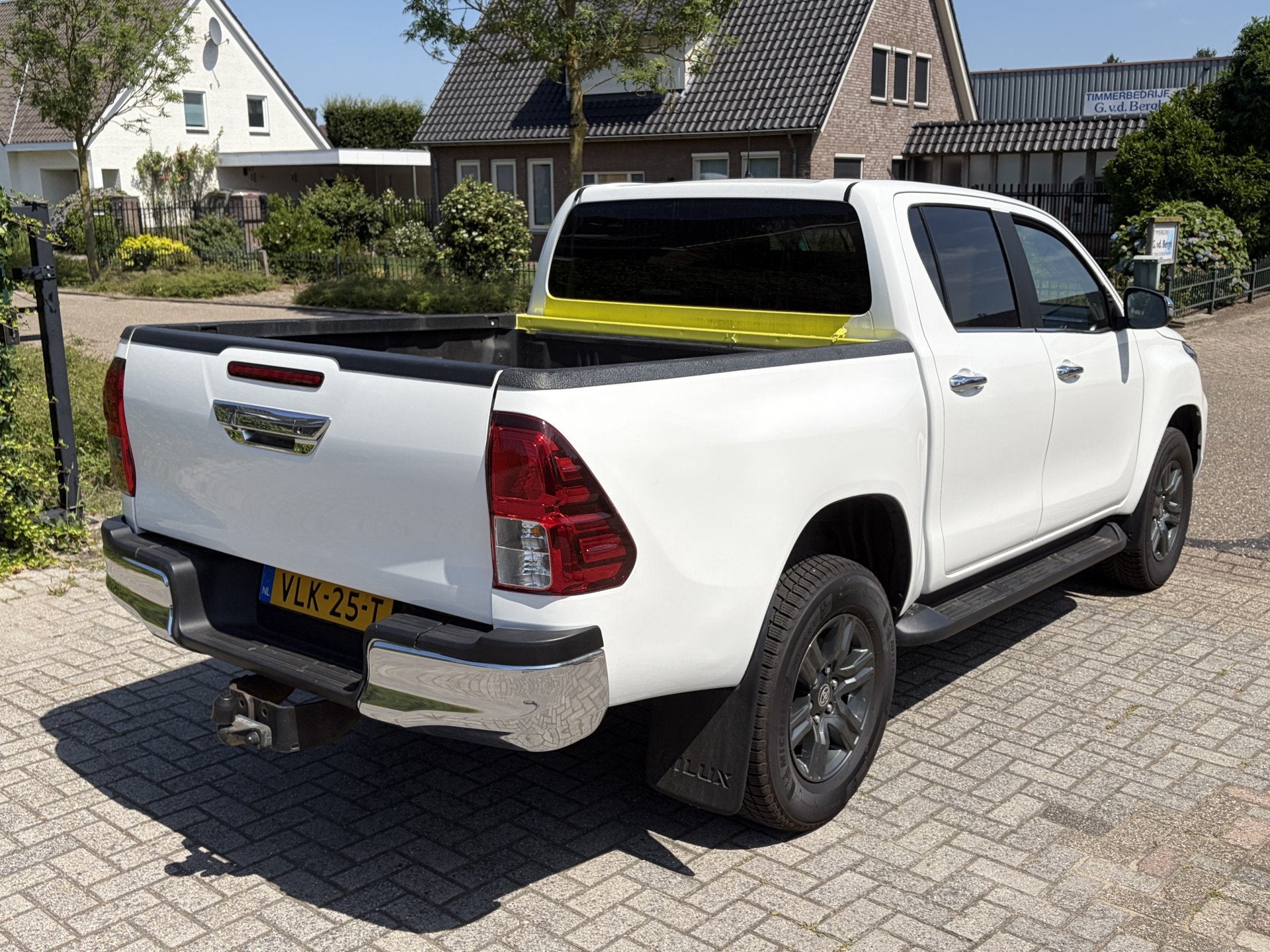 Toyota Hilux 2.4 D-4D 150PK E6 Aut. 4WD Double Cab Professio, Automaat, Stof, Gebruikt, 4 cilinders
