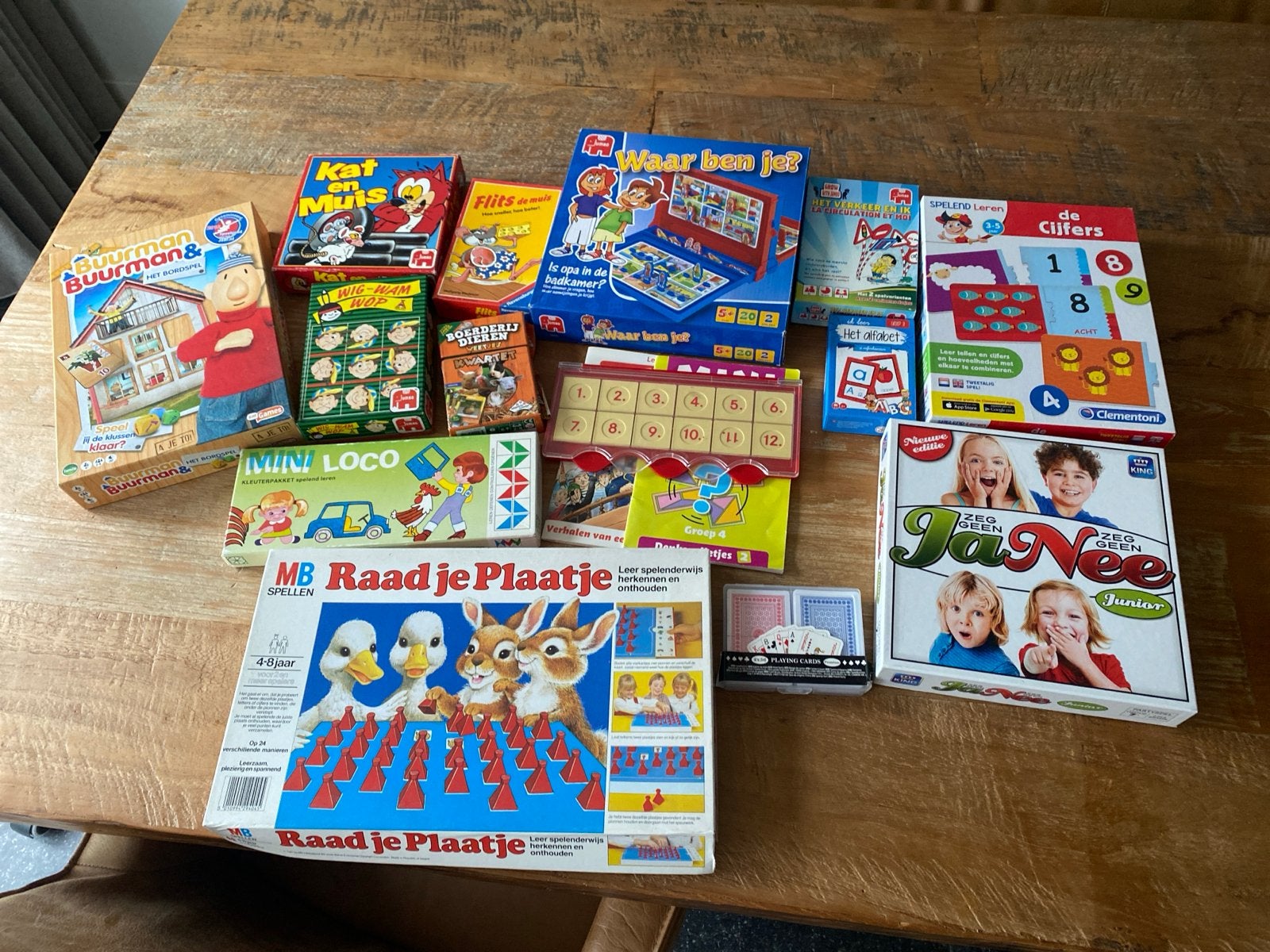 Diverse bordspellen en educatieve spellen voor kinderen, Een of twee spelers, Ophalen, Gebruikt