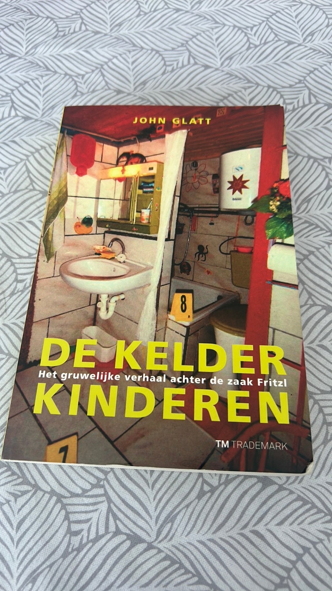 J. Glatt - De Kelderkinderen, Ophalen of Verzenden, Zo goed als nieuw, J. Glatt