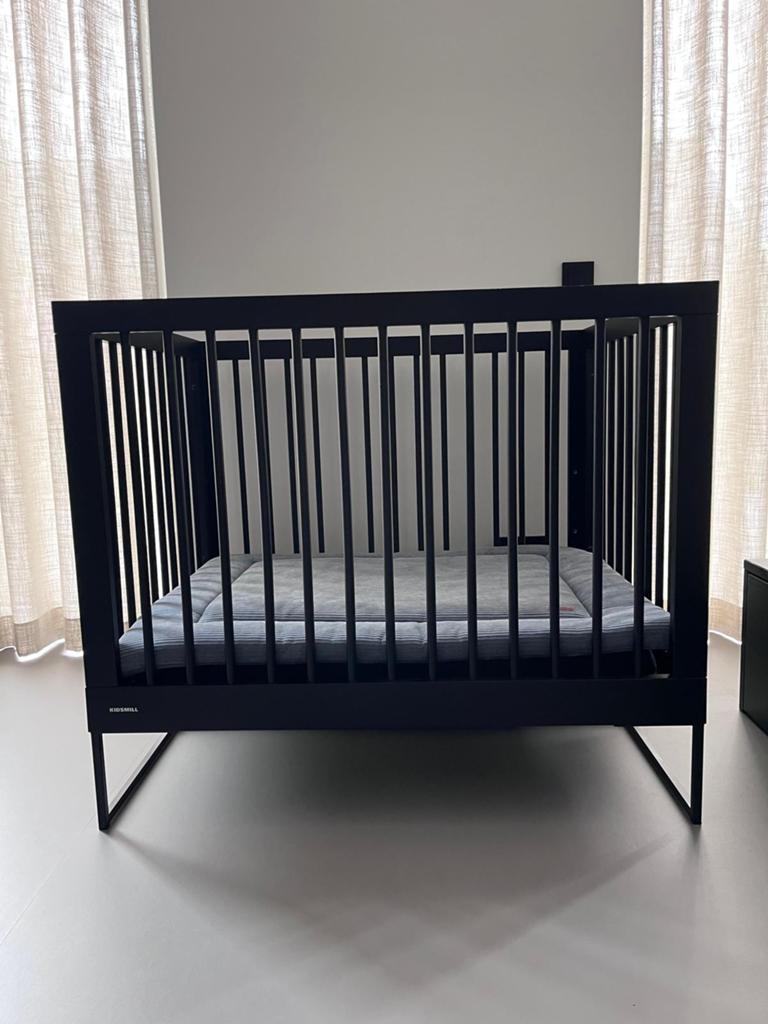 Kidsmill box zwart geheel compleet, Kinderen en Baby's, Boxen, Ophalen, Zo goed als nieuw, Rechthoekig, In hoogte verstelbaar