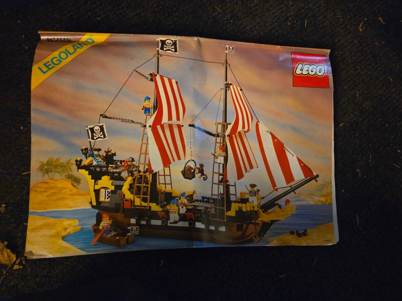 Grote partij LEGO met o.a. piratenschip en grondplaten, Gebruikt, Lego, Inclusief minifiguren, Complete set