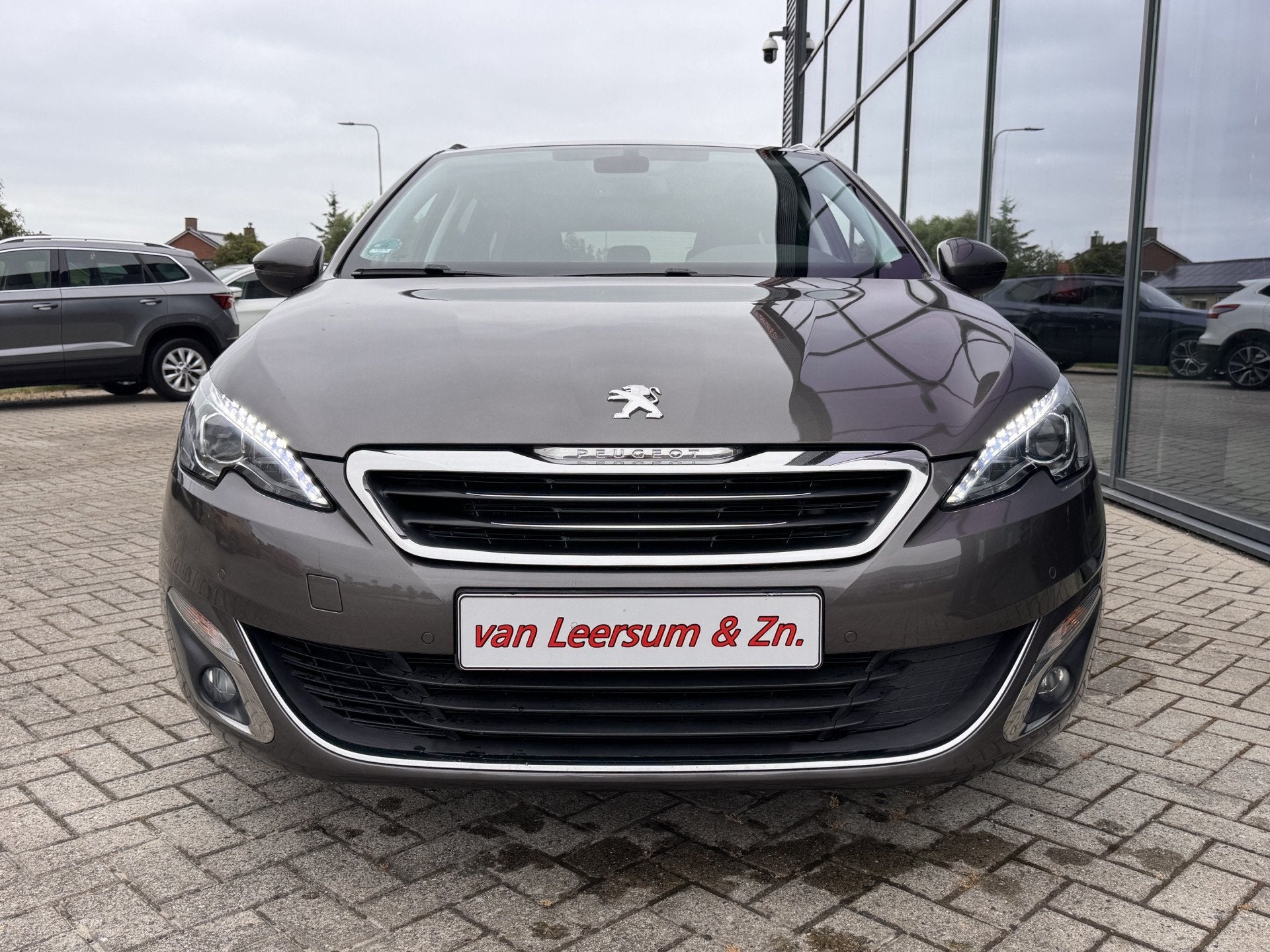Peugeot 308 SW 1.2 e-THP Allure | Pano | Automaat | Stoelver, Auto's, Gebruikt, 1199 cc, 635 kg, 3 cilinders