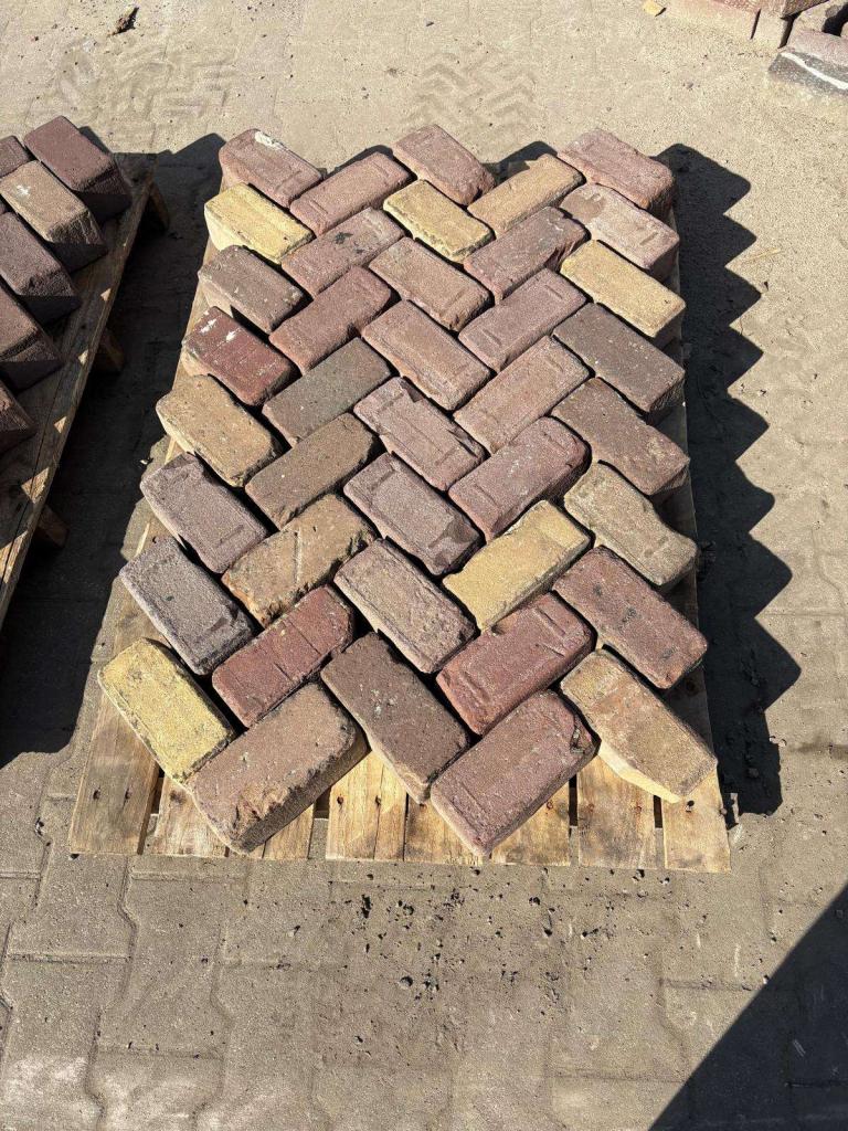 Partij keiformaat klinkers - 150 m² beschikbaar, Tuin en Terras, Tegels en Klinkers, Gebruikt, Klinkers, 10 m² of meer