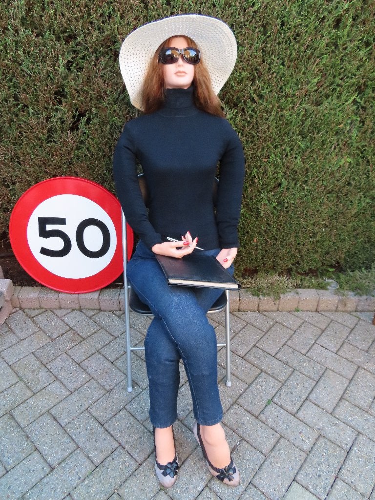 Sarah 50 levensgroot netjes gekleed met knap uiterlijk., Ophalen, Nieuw, Abraham of Sarah