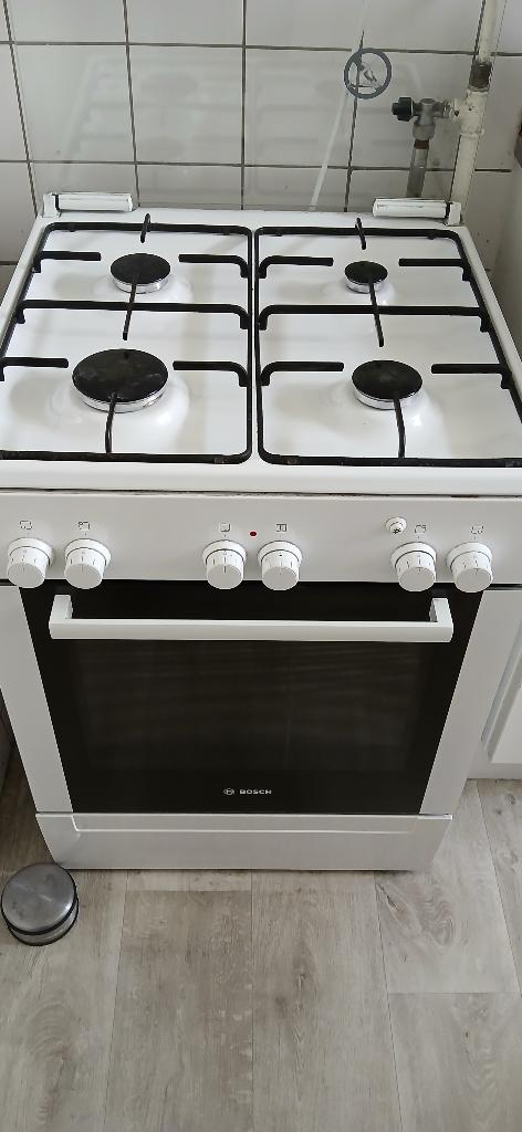 Gasfornuis met oven (Bosch), Ophalen, Gebruikt, 4 kookzones, Gas