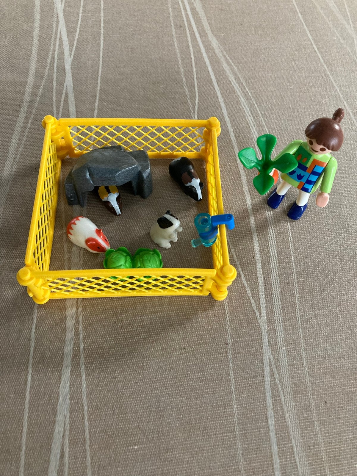 Playmobil meisje met cavia’s., Ophalen of Verzenden, Zo goed als nieuw