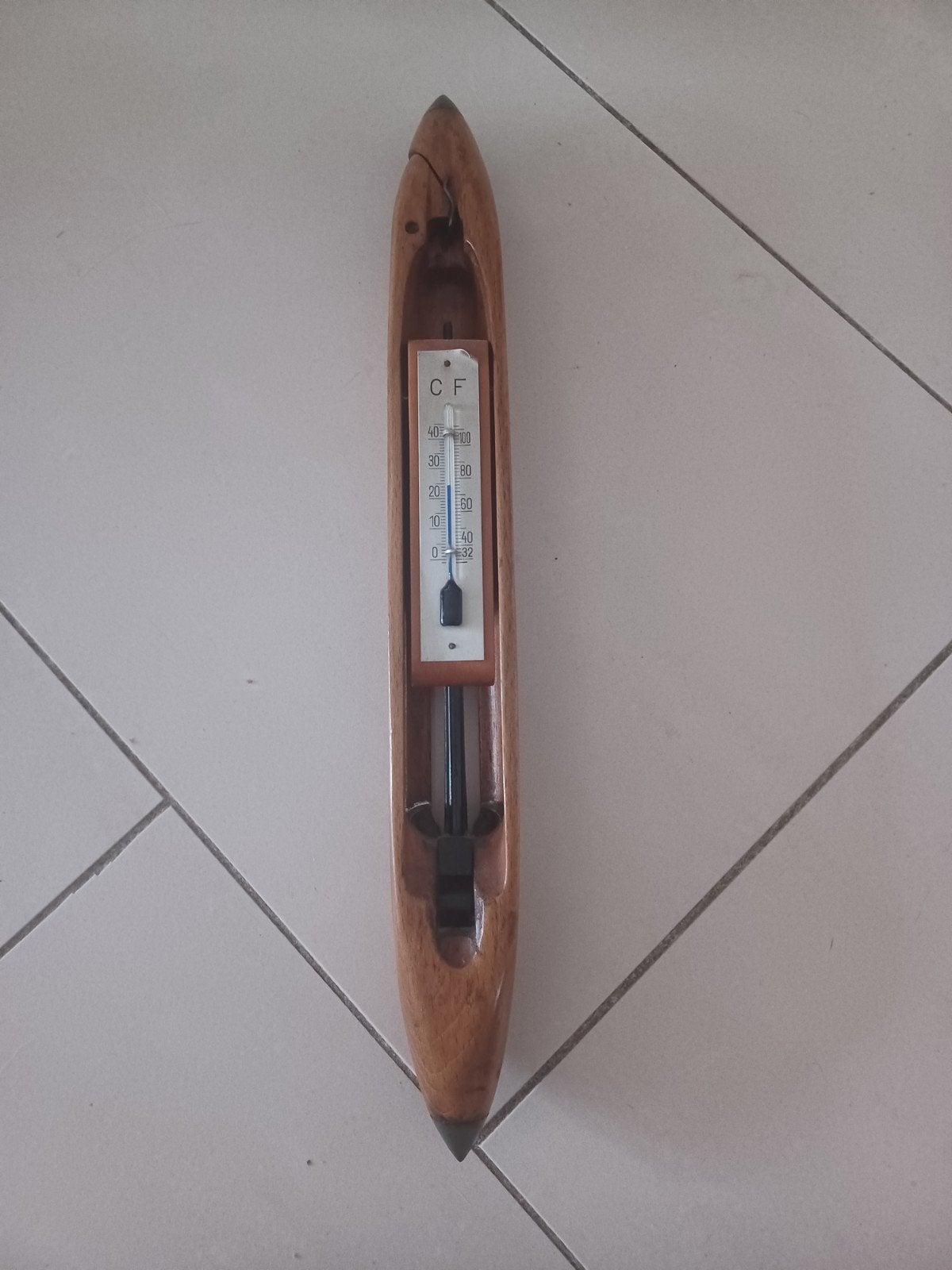 Antieke houten thermometer in weefspoel, Ophalen of Verzenden