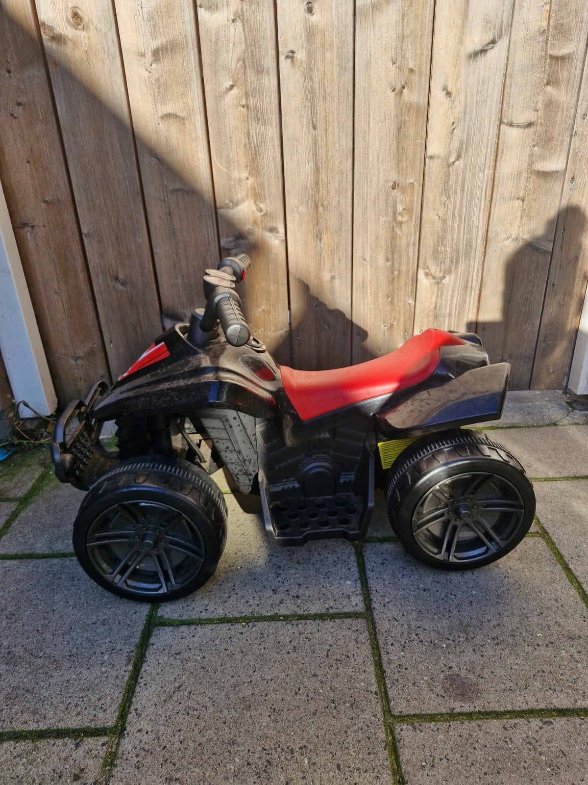 Elektrische kinderquad - Zwart/Rood, Gebruikt