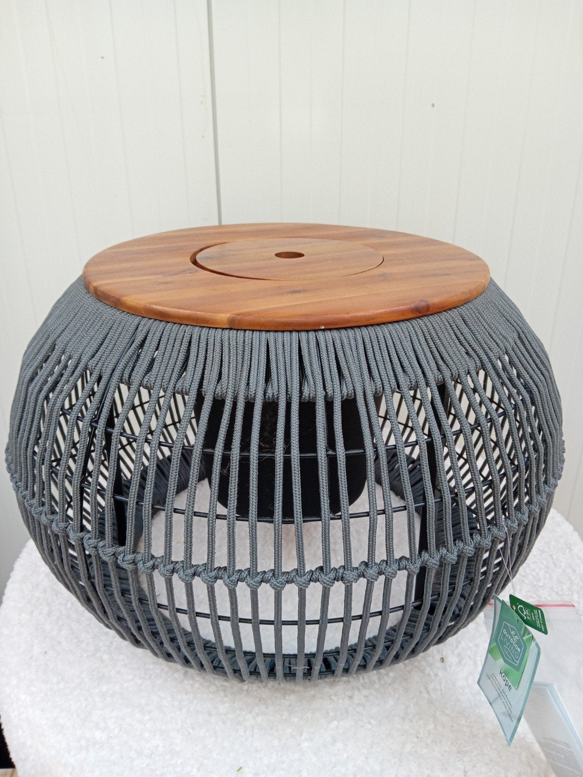 Mooie bijzettafel 58cm met gat voor koeling/plant, 45 tot 60 cm, Gebruikt, Rond, Hout