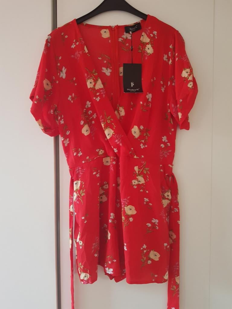 Rood gebloemde SistersPoint korte jumpsuit - maat XL *nieuw*, Maat 46/48 (XL) of groter, Sisters Point, Nieuw, Ophalen of Verzenden