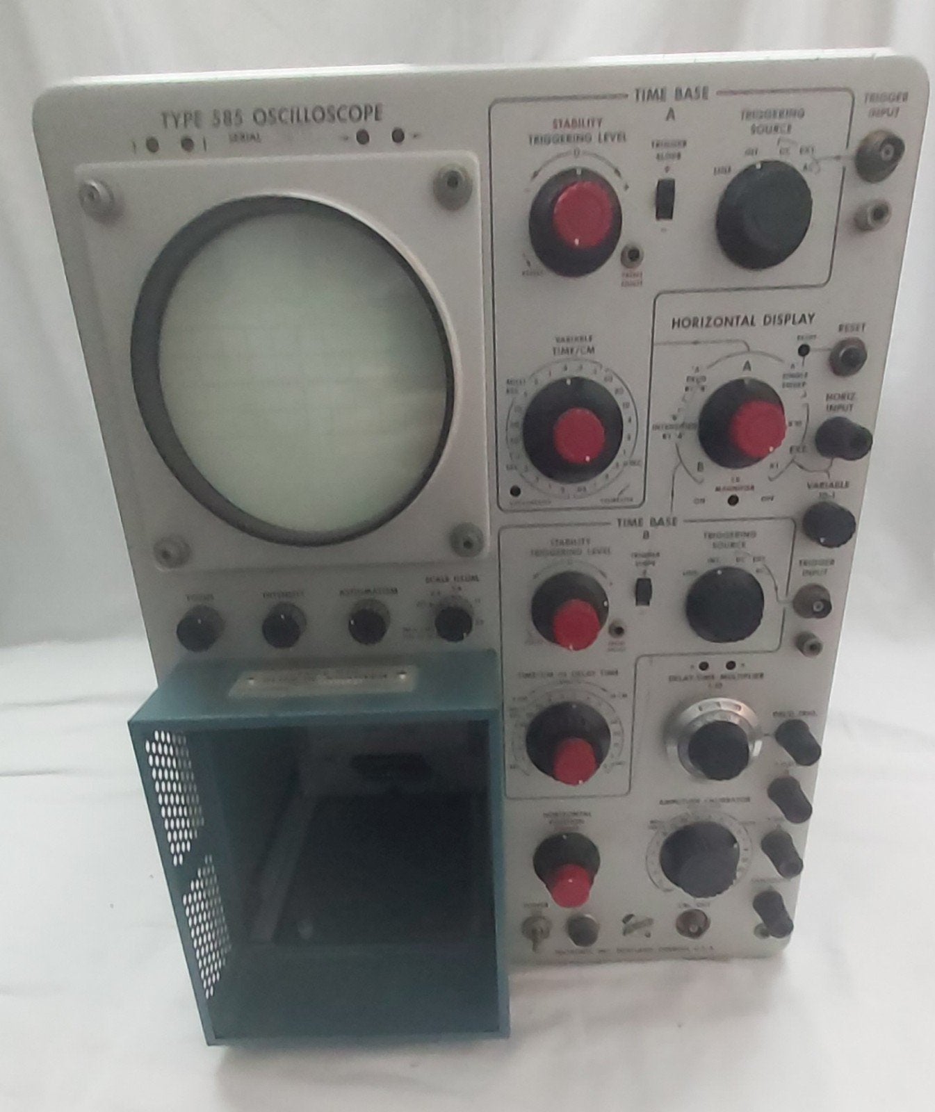 Tektronix 585, Ophalen, Gebruikt, Elektriciteit