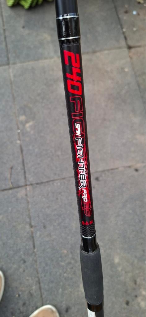 DAM Fighter Pro spinhengel 2.40m, Ophalen, Gebruikt, Werphengel