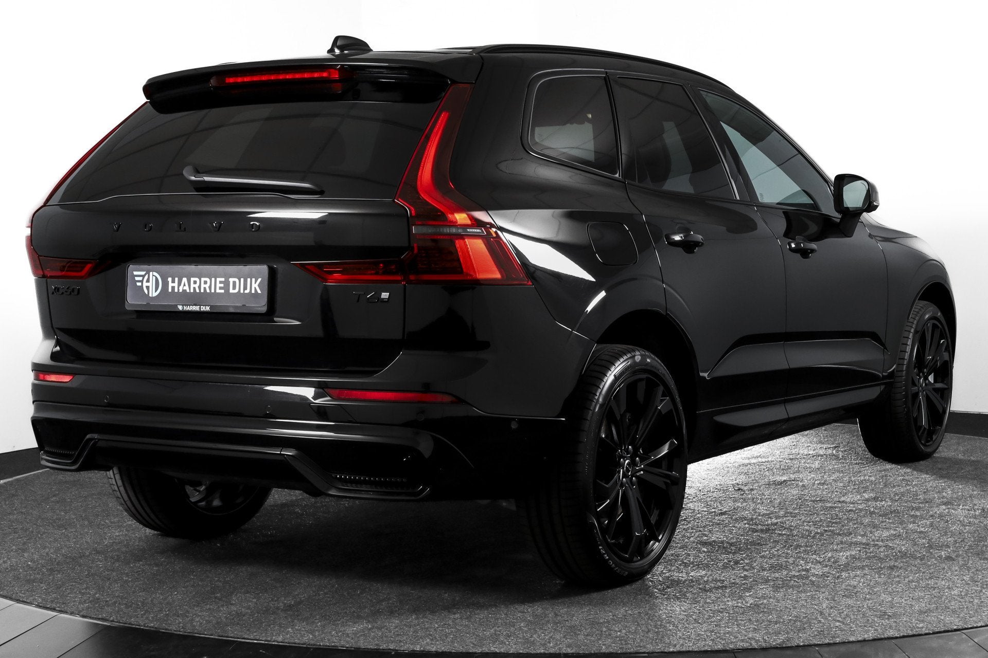 Volvo XC60 2.0 T6 Plug-in hybrid AWD Ultra Black Edition | S, Auto's, Volvo, Automaat, 12 maanden, Gebruikt, Euro 6