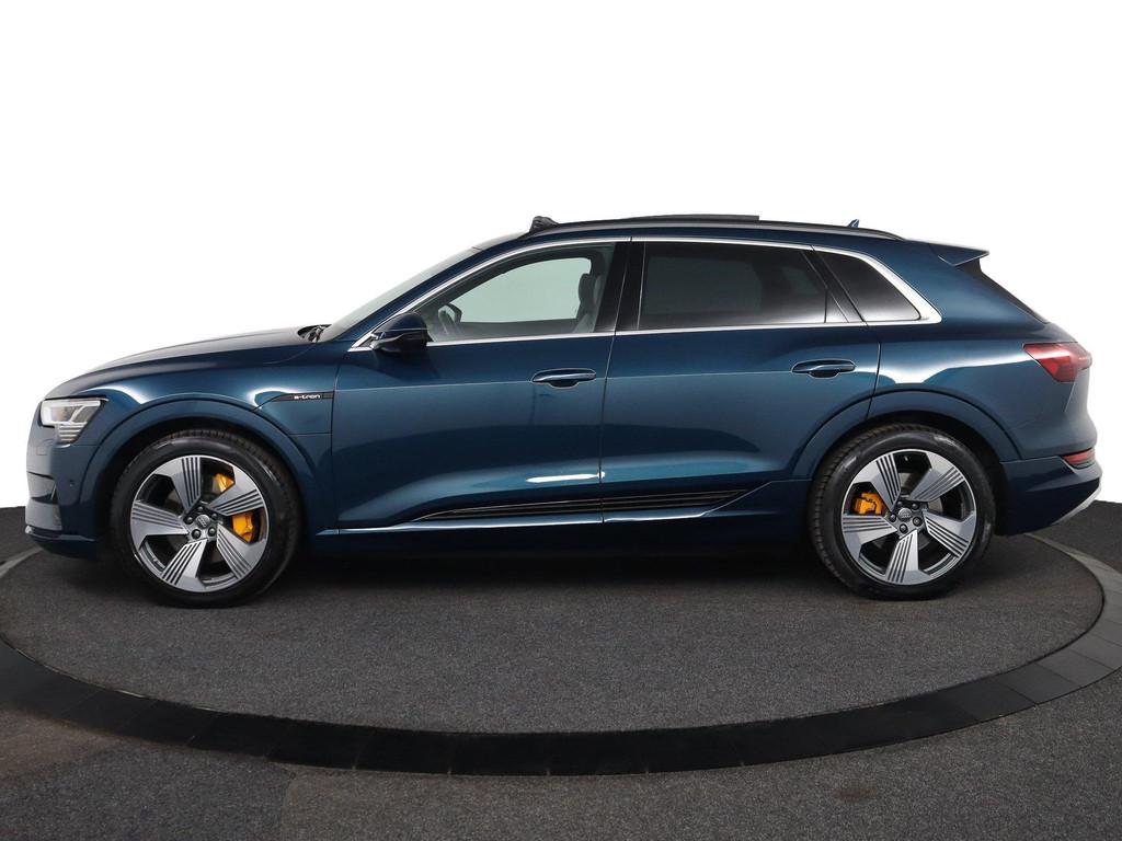Audi e-tron e-tron 55 quattro advanced Pro Line Plus 95 kWh, Auto's, Audi, Automaat, 131 €/maand, 95 kWh, Blauw