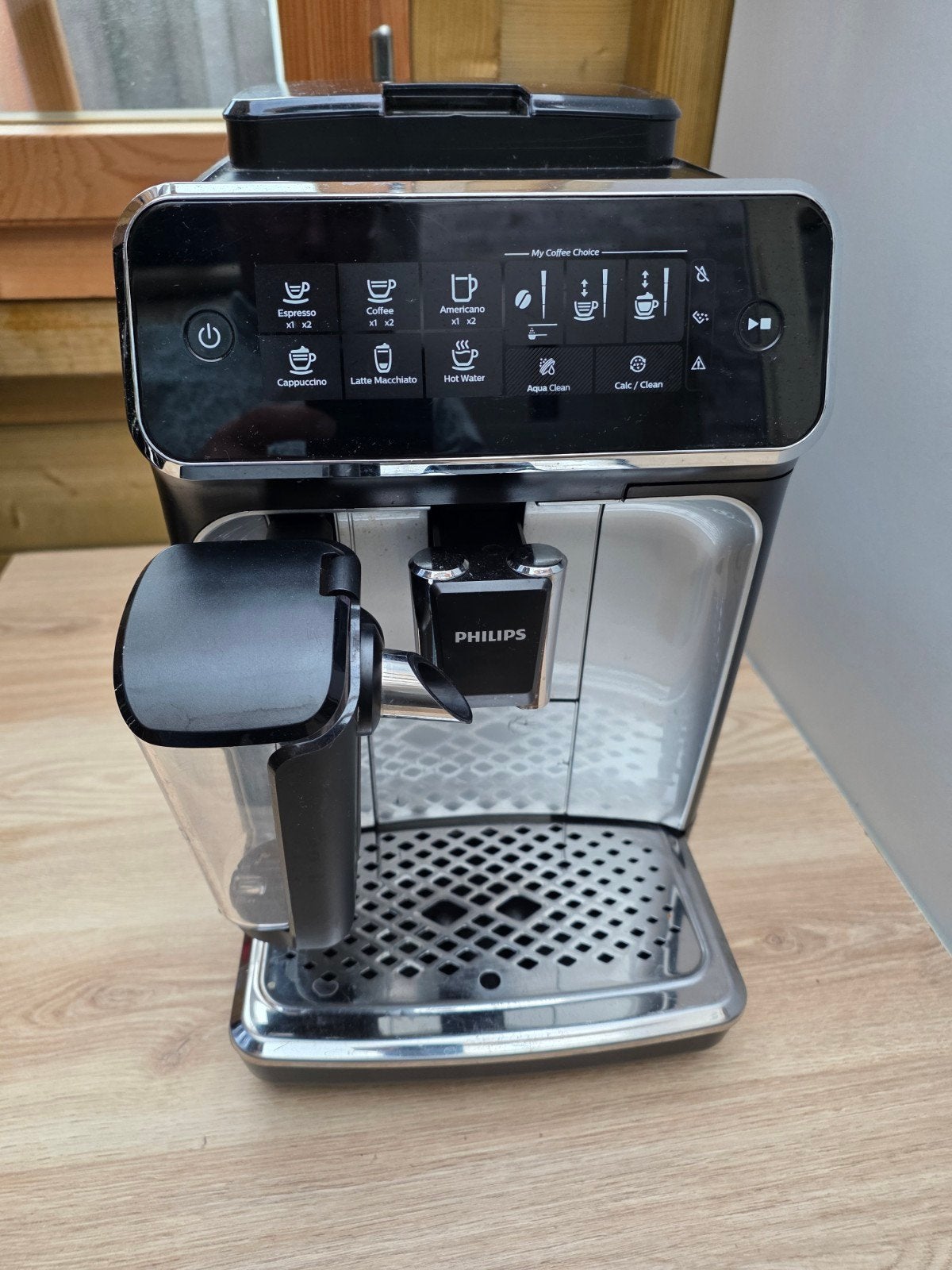 Philips 3200 Serie Volautomatische Espressomachine, Witgoed en Apparatuur, Afneembaar waterreservoir, Espresso apparaat, 10 kopjes of meer