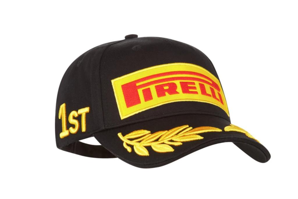 F1 Pirelli Podium Cap / Hat - originele merchandise (2x), Nieuw, Pet, Pirelli, One size fits all
