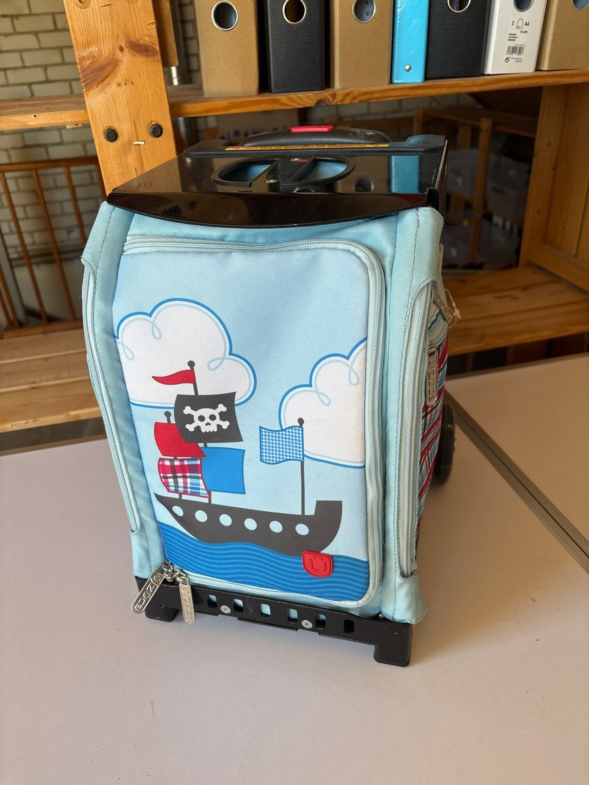 Zuca kinderkoffer met lampjes in de wielen, Ophalen, Gebruikt