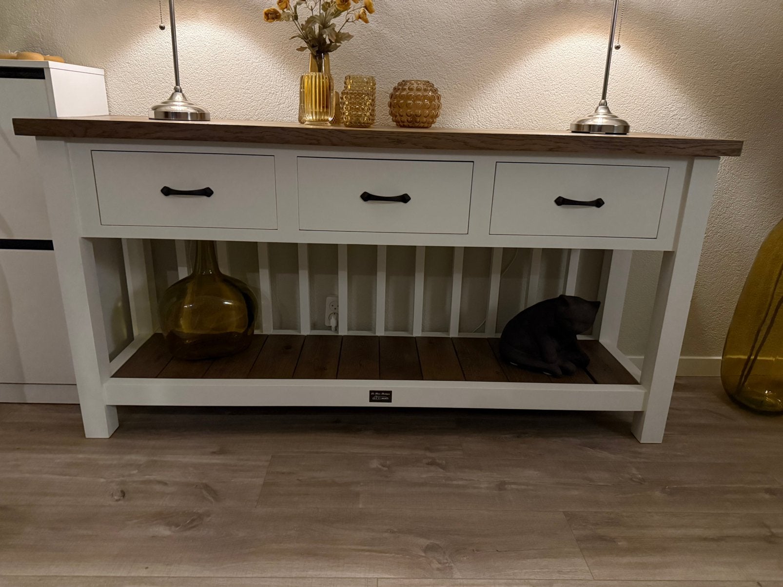 Handgemaakte sidetable van massief eiken, Ophalen, Zo goed als nieuw