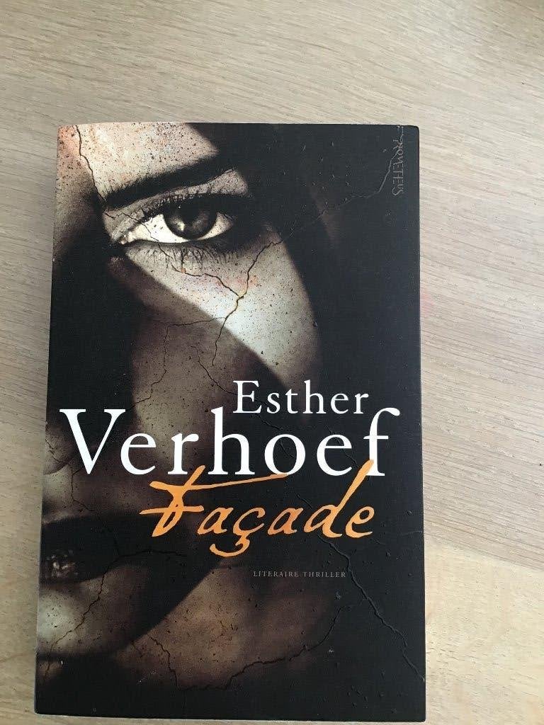 Esther verhoef Façade, Boeken, Thrillers, Ophalen, Zo goed als nieuw, Esther Verhoef