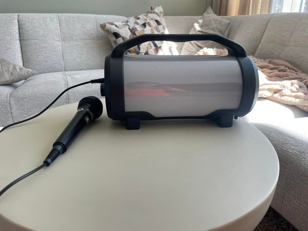 iDance Audio Karaoke Systeem met Microfoon, Ophalen, Zo goed als nieuw, Complete set