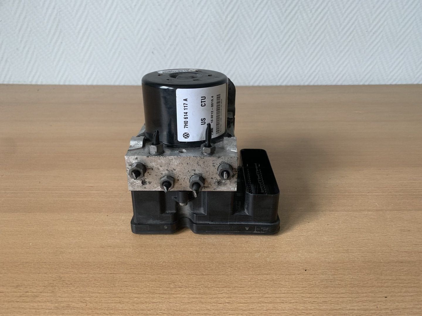 ABS pomp vw Transporter T5 7H0614117A, Gebruikt, -, Volkswagen, -