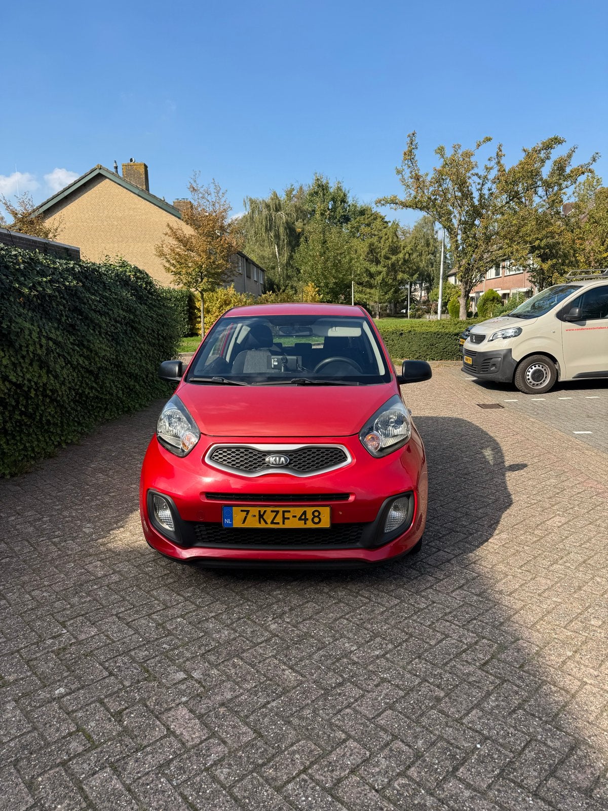 Kia Picanto 2013 Rood, Auto's, Voorwielaandrijving, 400 kg, Origineel Nederlands, Handgeschakeld