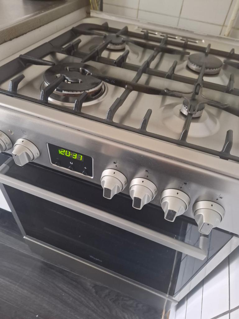 Gas Fornuis whirlpool oven, Zo goed als nieuw, Gas, Vrijstaand, 85 tot 90 cm
