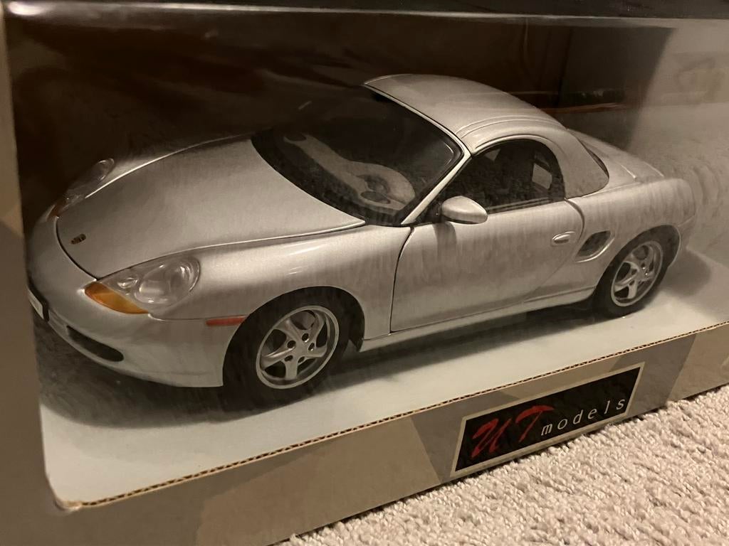 Porsche Boxster met hardtop in schaal 1:18, Ophalen of Verzenden, Zo goed als nieuw, Auto, UT Models