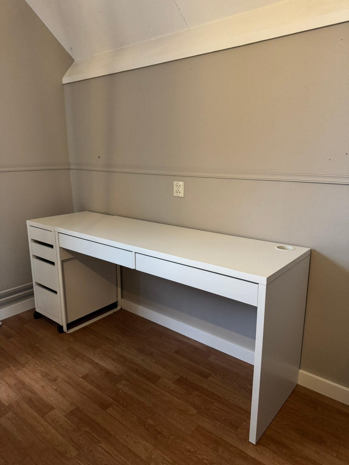 Ikea bureau (zonder ladekast), Huis en Inrichting, Ophalen, Gebruikt, Overige merken