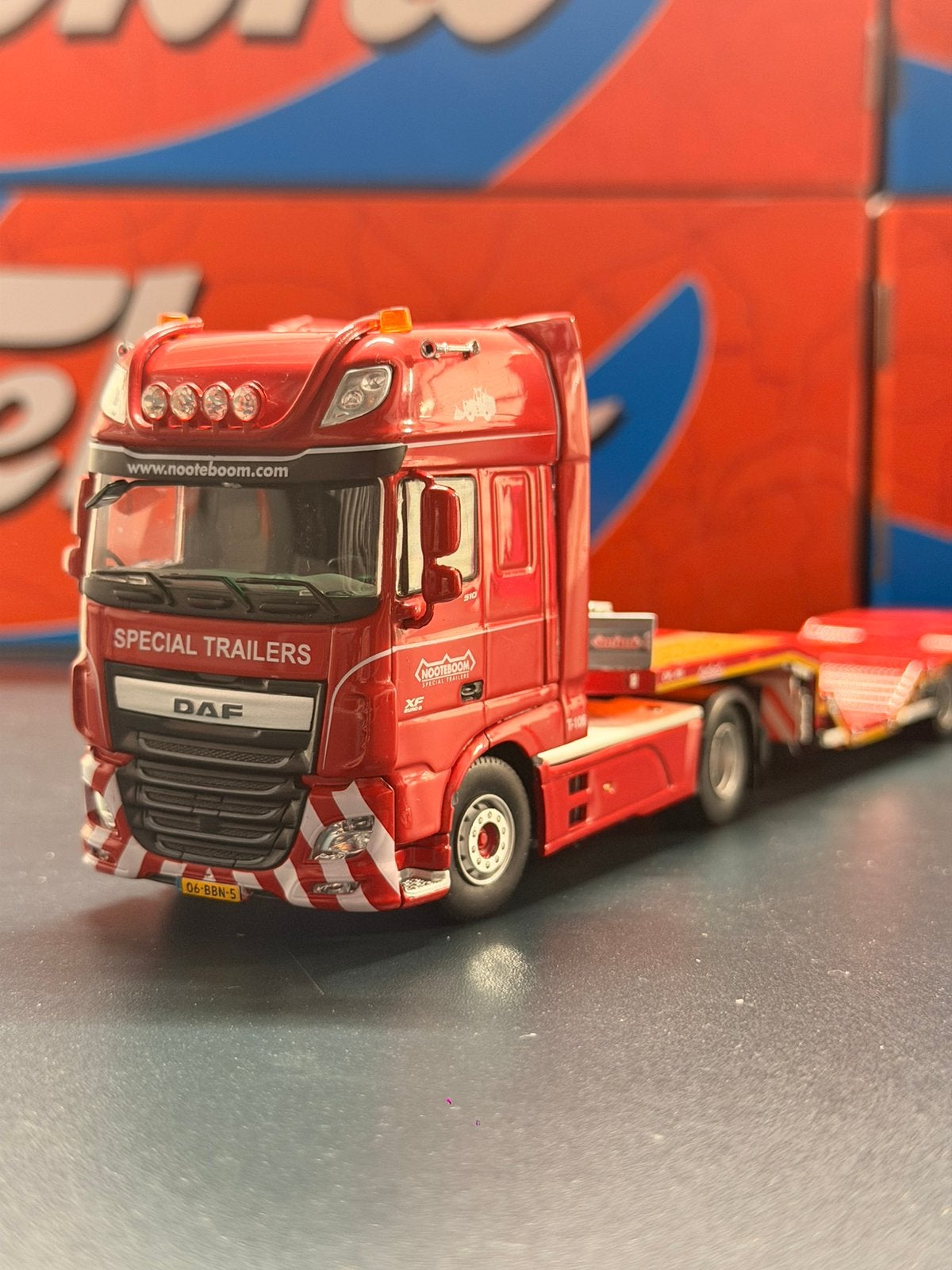 WSI DAF XF Nooteboom met dieplader, Ophalen of Verzenden, Zo goed als nieuw, Bus of Vrachtwagen, Wsi