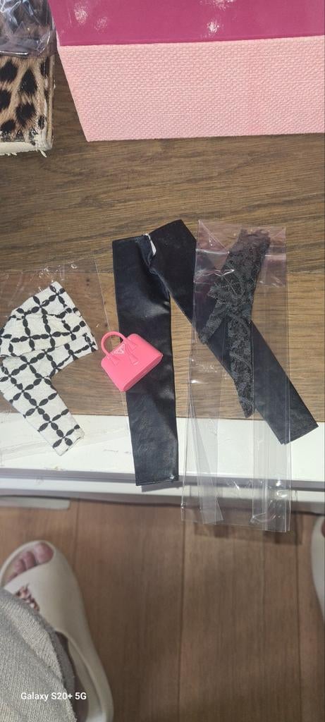 Barbie Kleding Set: Broek, Top & Tasje, Ophalen of Verzenden, Meisje