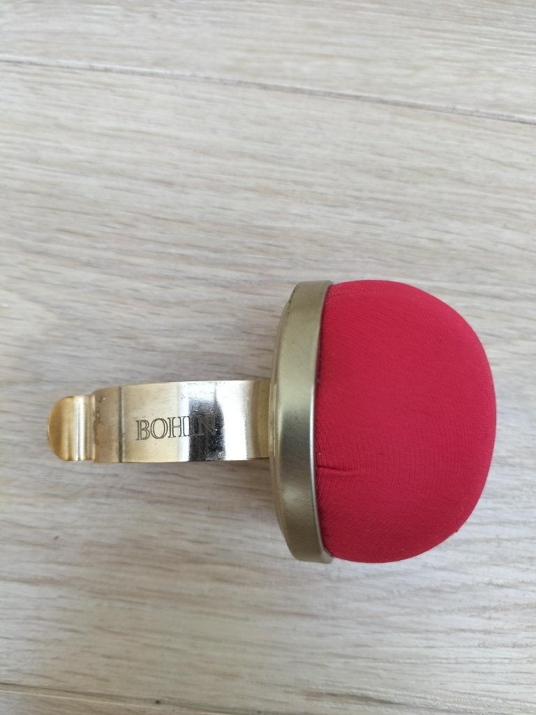 Nieuw rode Bohin speldenkussen armband uit Frankrijk goud, Hobby en Vrije tijd, Ophalen of Verzenden, Nieuw