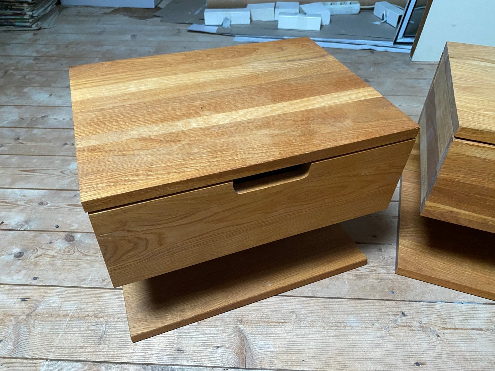 twee (2) zwevende WOOOD Nachtkastjes met lade - eikenhout, Ophalen, Gebruikt, Minder dan 45 cm, Minder dan 55 cm