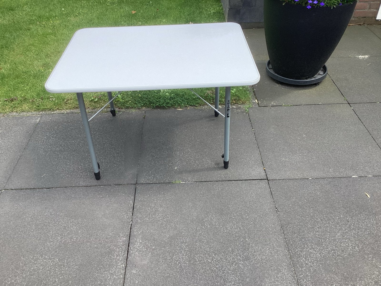Campingtafel met in hoogte verstelbare poten, Caravans en Kamperen, Ophalen of Verzenden, Gebruikt, Campingtafel