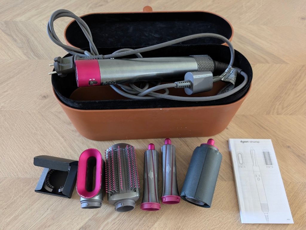 Dyson Airwrap Complete Gen 1 | Nikkel Fuchsia + Doos, Ophalen of Verzenden, Zo goed als nieuw, Föhn of Haardroger