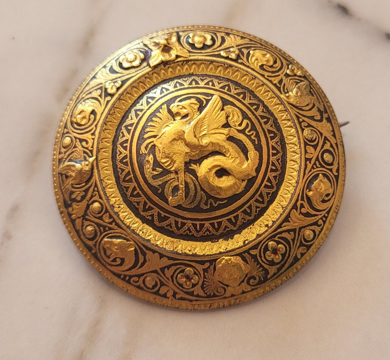 Spaanse Damascene Broche – Toledo Goud, Overige materialen, 4 tot 7 cm, Verzenden, Zo goed als nieuw